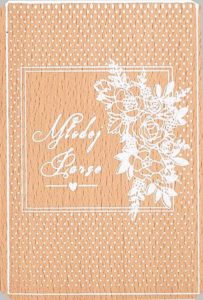 Drewniane dekoracje ślubne - kartki pocztowe