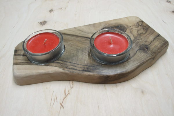 Świecznik drewniany (orzech) na 2 podgrzewacze (tealighty) nieregularny